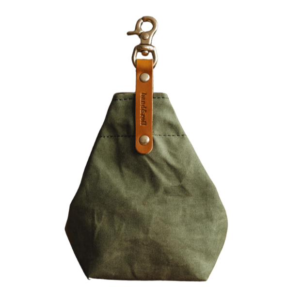 sac à friandises pour chien en toile verte et cuir marron